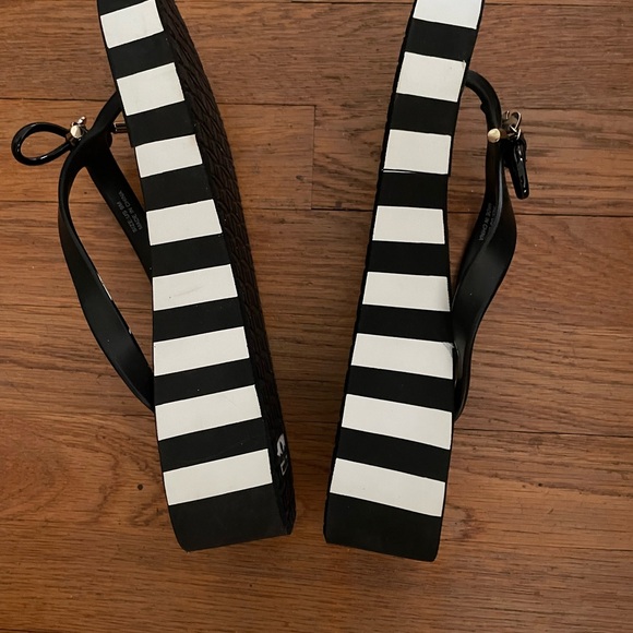 Kate Spade Black and White Striped Flip Flops - Picture 2 of 4